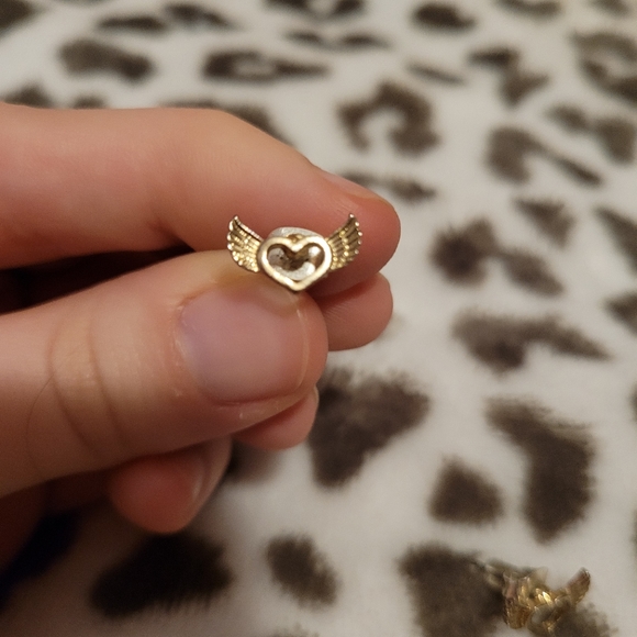 Gold Heart Wings Earrings Flying Heart Angel Studs - Picture 3 of 3